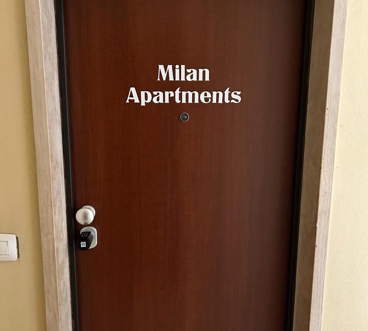 Modern Apartments Mm3 Afforifn Only 15 Min From Duomo Mediolan