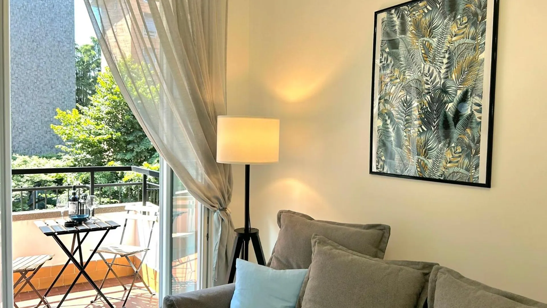 Modern Apartments Mm3 Afforifn Only 15 Min From Duomo Milano Italia